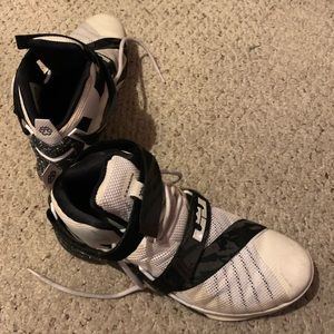 Throwback LeBrons white and black great condition